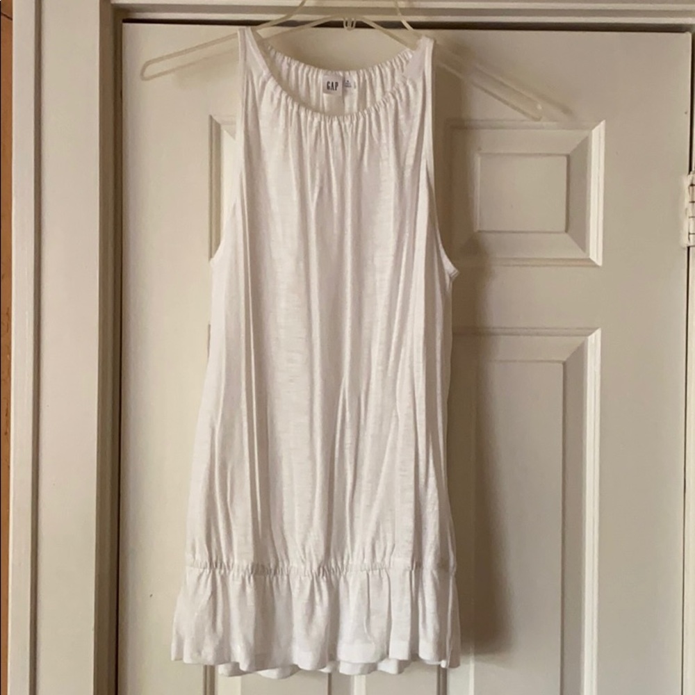 Brand New Woman’s white tank